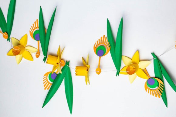 3D Flower Garland - Daffodils: A Creative Craft for Floral Enthusiasts